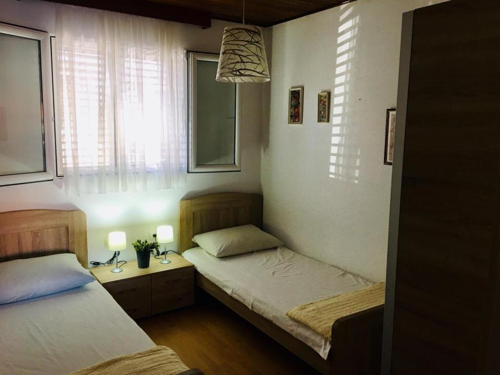 טרוגיר Apartman Mijic מראה חיצוני תמונה